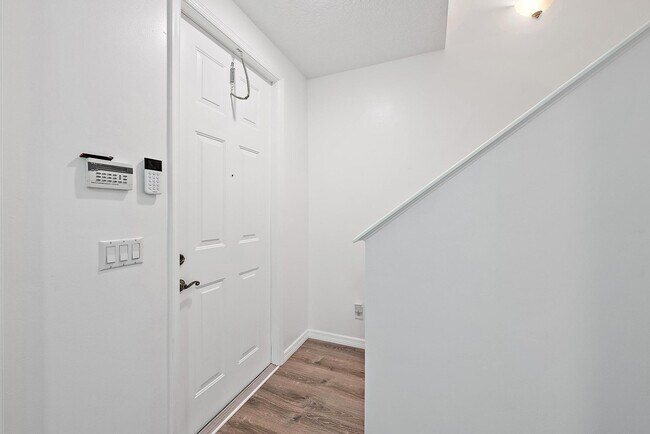 Building Photo - 1522 Limetree Bay Ave