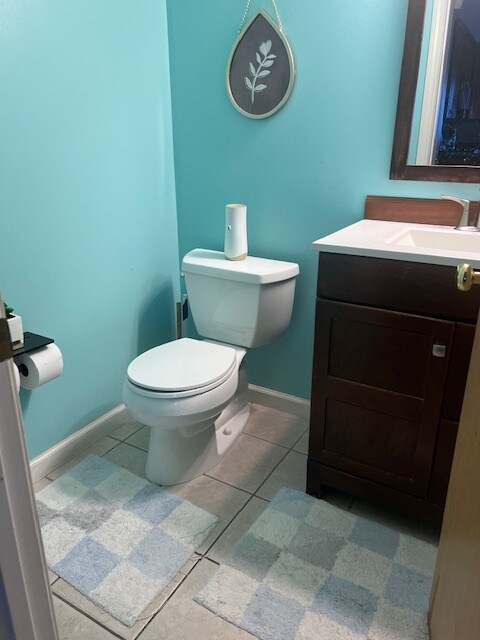 Building Photo - 227 Captain Eames Cir