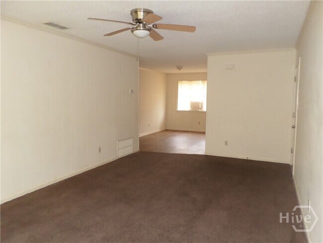 Building Photo - 203 W 58th St