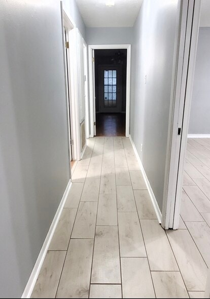 Building Photo - 8620 Chateau Cir