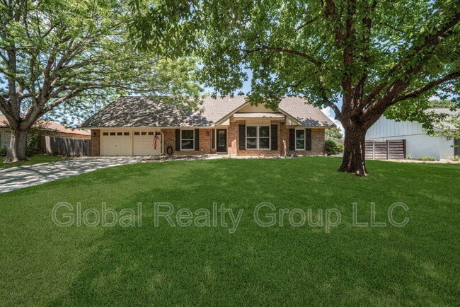 Primary Photo - 133 Thomas Edison Dr