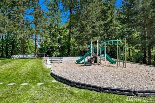 Building Photo - 1 Bed 1 Bath Condo Issaquah Sammamish Bluffs