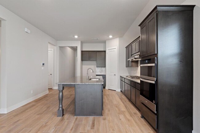 Building Photo - 10719 River Walk Dr