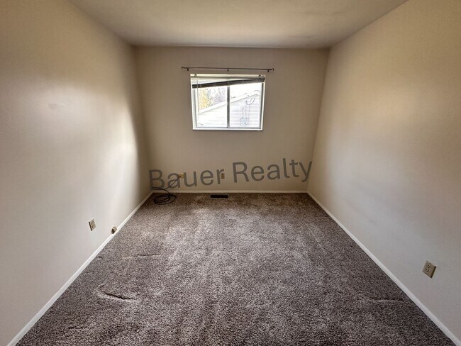 Building Photo - mh74