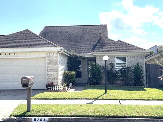 Building Photo - 6203 Gladewell Dr