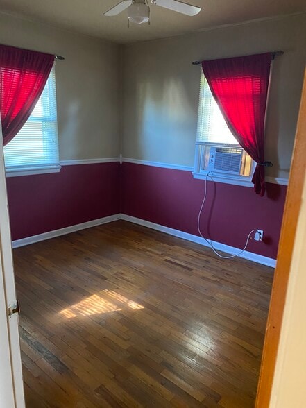 Bedroom - 1205 N Madison St