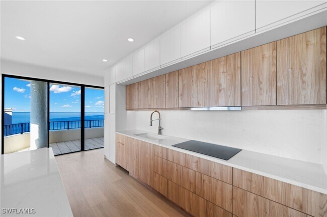 Building Photo - 4451 Gulf Shore Blvd N
