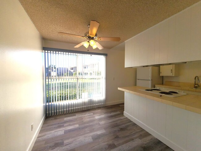 Building Photo - Spacious 1 Bedroom Condo in Chula Vista!