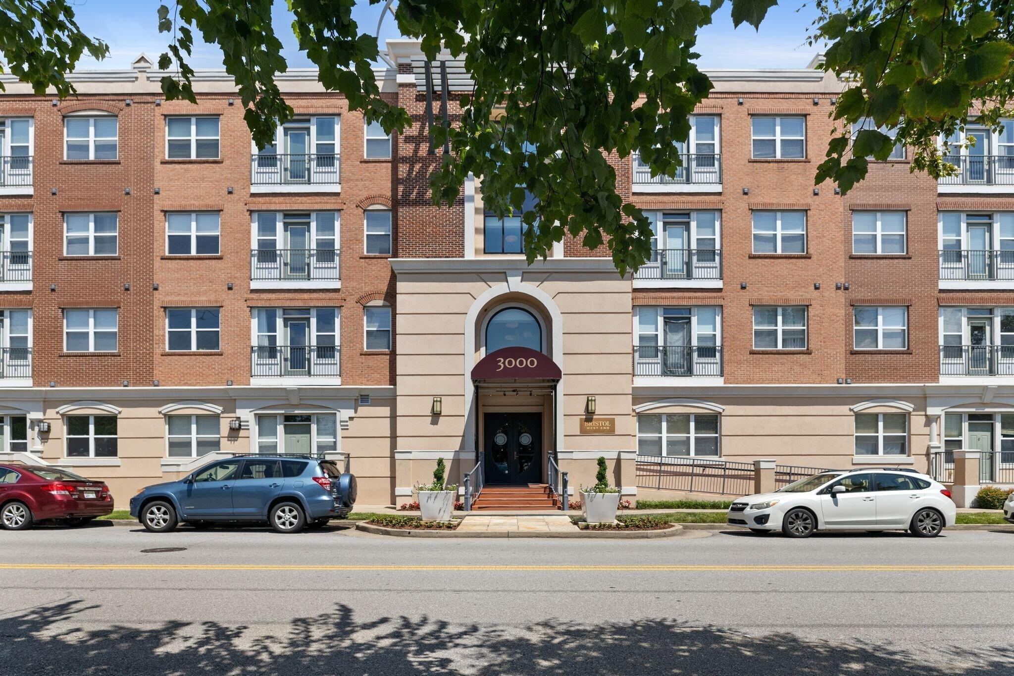 Building Photo - 3000 Vanderbilt Pl