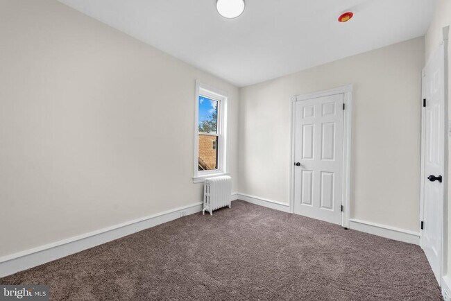 Building Photo - 7608 Chelwynde Ave