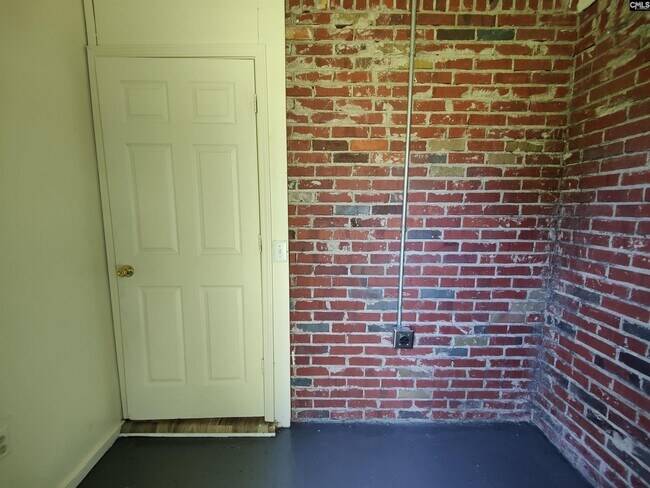 Building Photo - 3638 Truman St