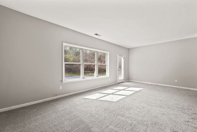 Building Photo - 3205 Blue Springs Trace