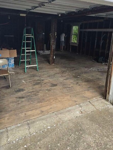 2 car detached garage with basement & attic - 8330 Clough Pike