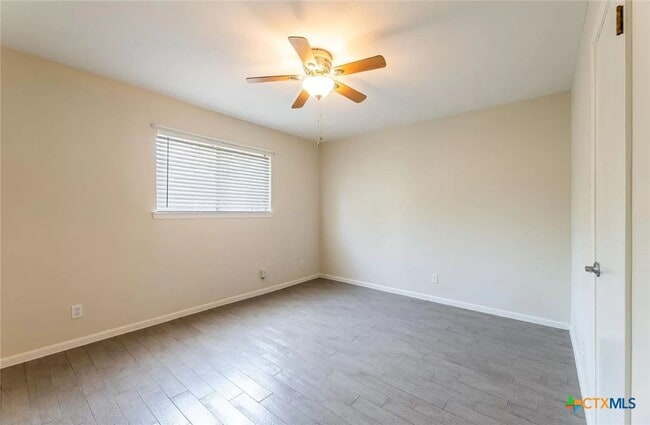 Building Photo - 4506 Walnut Rd