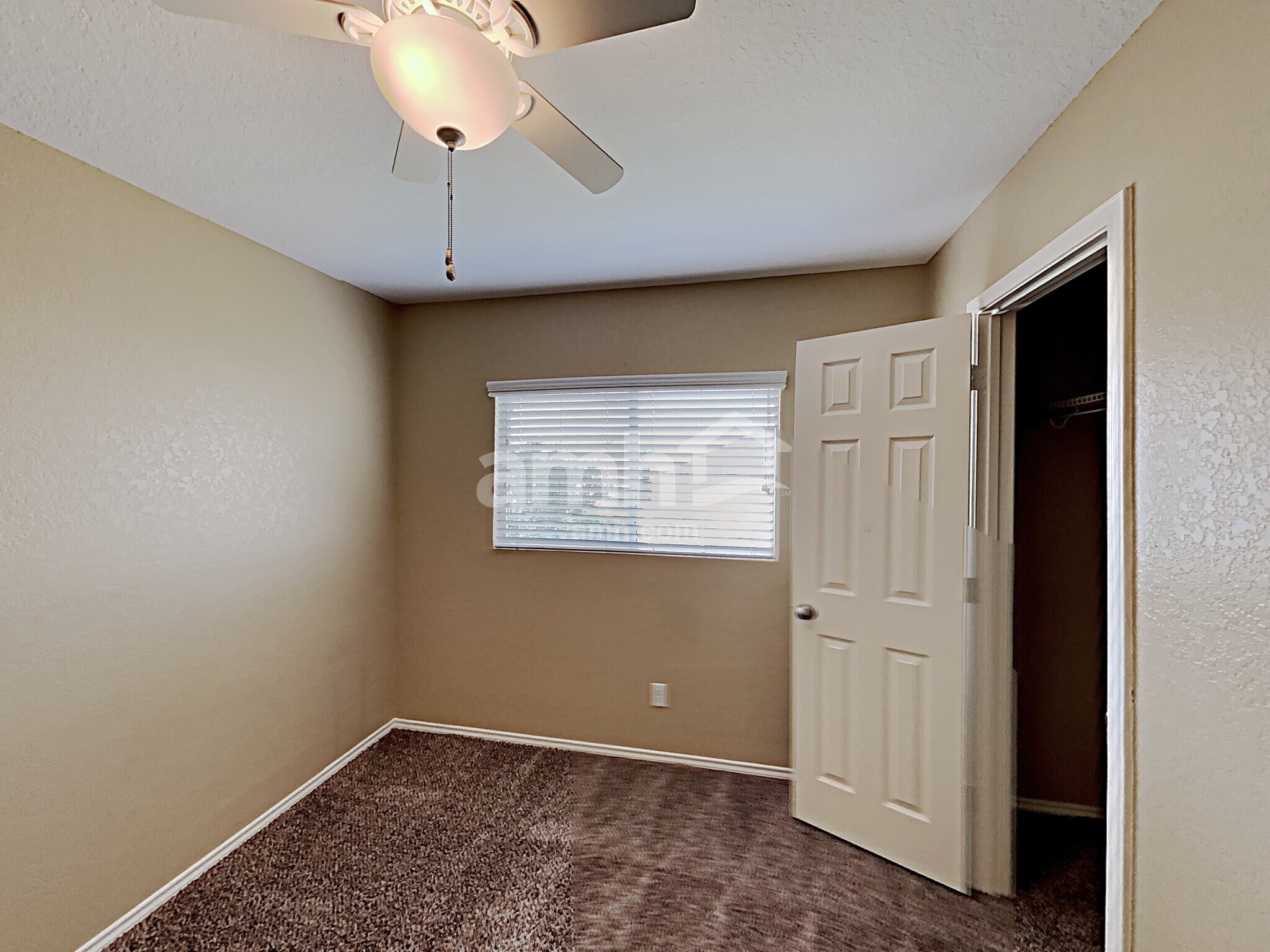 Building Photo - 9247 Pacific Maple