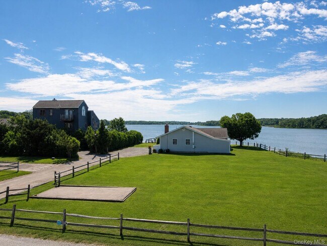 Building Photo - 345 Old Cove Blvd