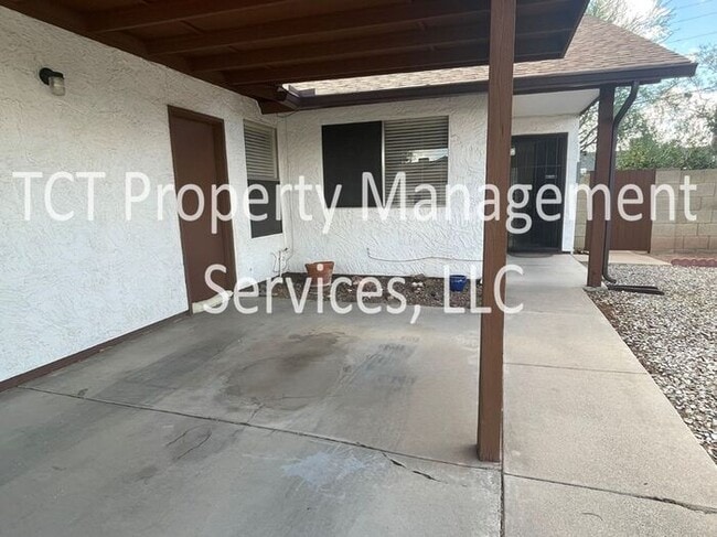 Building Photo - Private yard in the heart of Tempe!