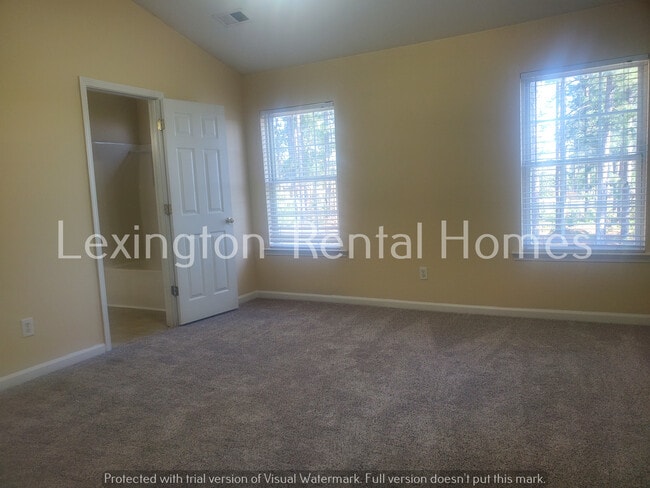 Building Photo - 213 Riglaw Cir