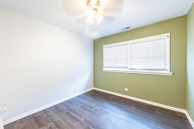Building Photo - 2722 Larkspur Ln