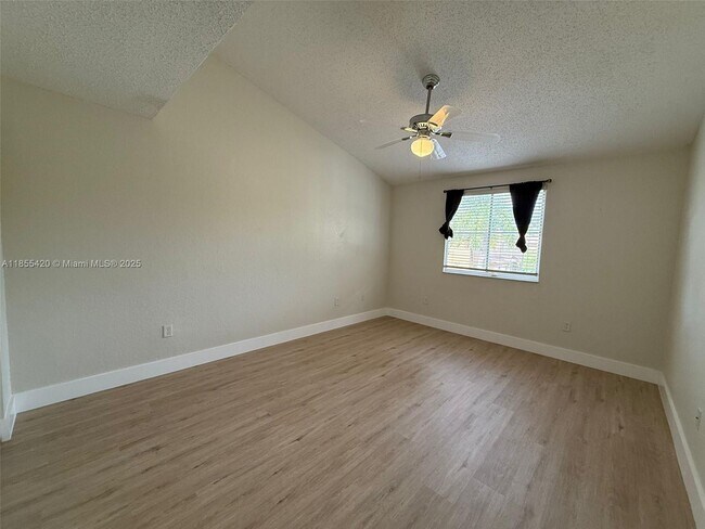 Building Photo - 2090 NW 99th Way