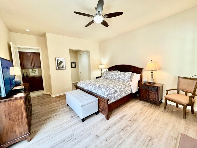 Building Photo - 77772 Tradition Dr