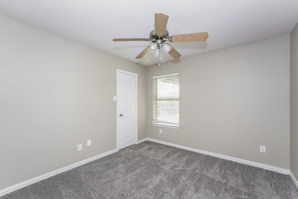 Building Photo - 7609 Rainbow Creek Dr