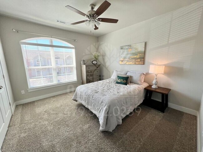 Building Photo - EP 4 | Townhomes in Siloam Springs!