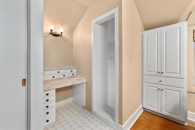 Building Photo - 1502 Murray Ln