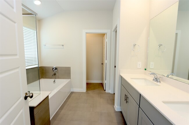 Building Photo - 1480 Waggoner Rnch Trl