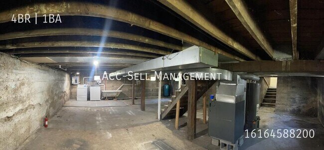 Building Photo - 14535 16th Ave
