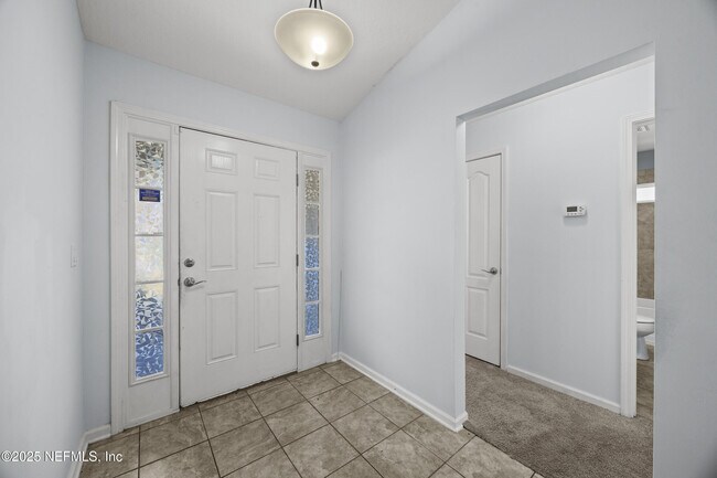 Building Photo - 2772 Bluff Estate Way