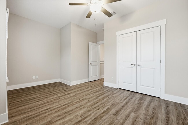 Building Photo - 235 Date Palm Ln