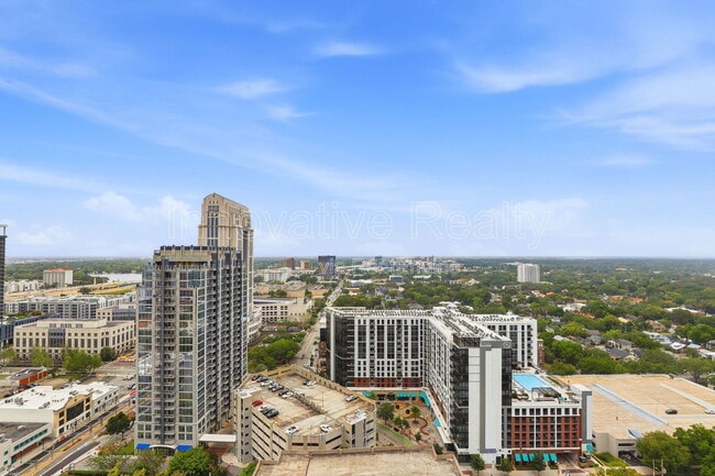 Building Photo - 150 E Robinson St