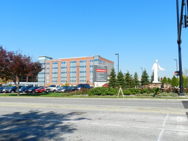 Building Photo - 520 Biesterfield Rd