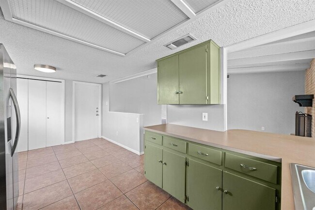 Building Photo - 9502 Gambels Quail Dr