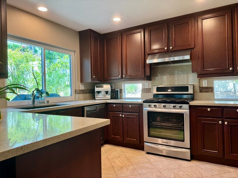 Building Photo - 7624 Pipit Pl