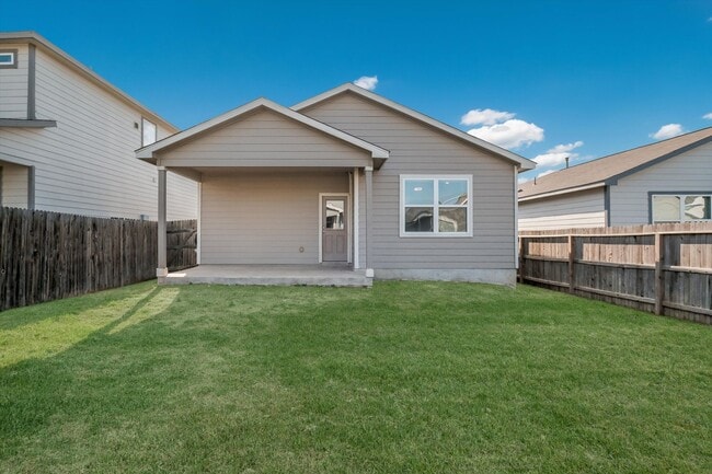 Building Photo - Solar-Powered Home with Modern Finishes & Included Fridge