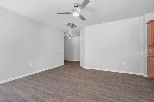 Building Photo - 5932 Abby Ann Ln