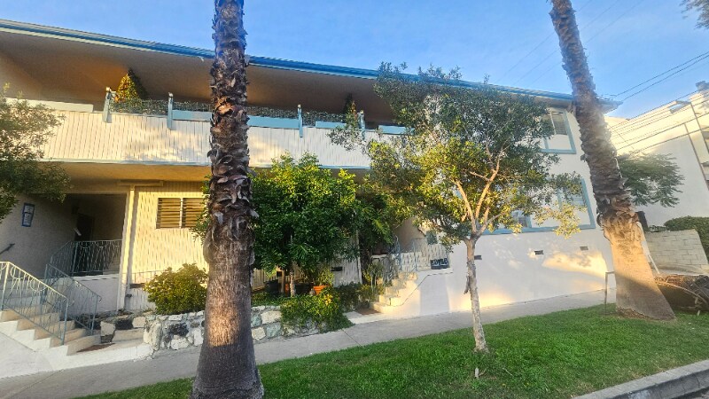 Building Photo - 8315 Clinton Ave