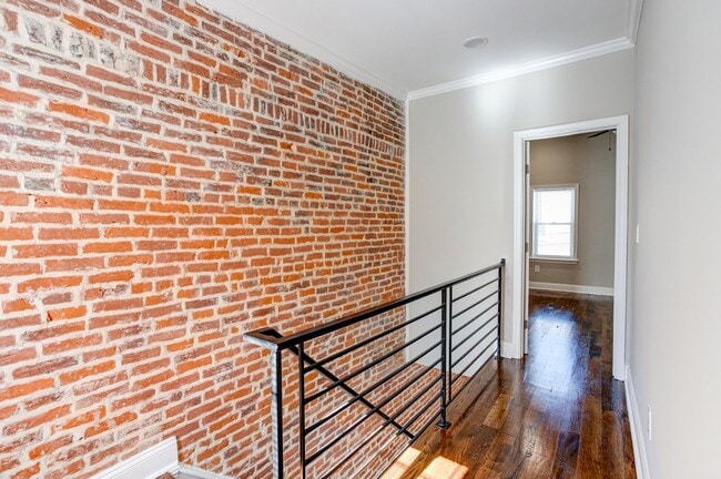 Building Photo - 2914 Westmont St