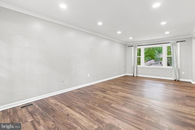 Building Photo - 11414 Bronzedale Dr