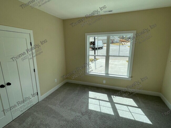Building Photo - 44 B P Ct