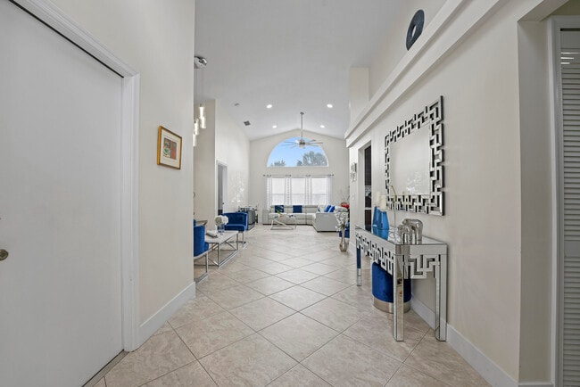 Building Photo - 6180 Royal Birkdale Dr