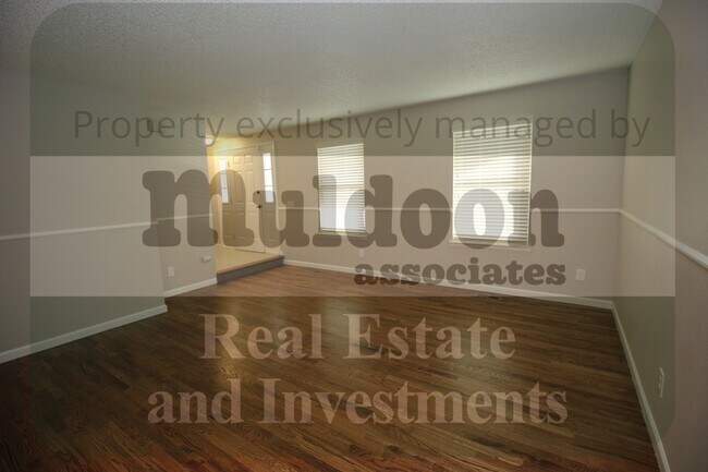 Building Photo - Beautiful Home in Briargate!