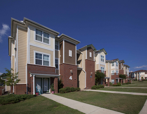 Primary Photo - Pinnacle at Magnolia Pointe