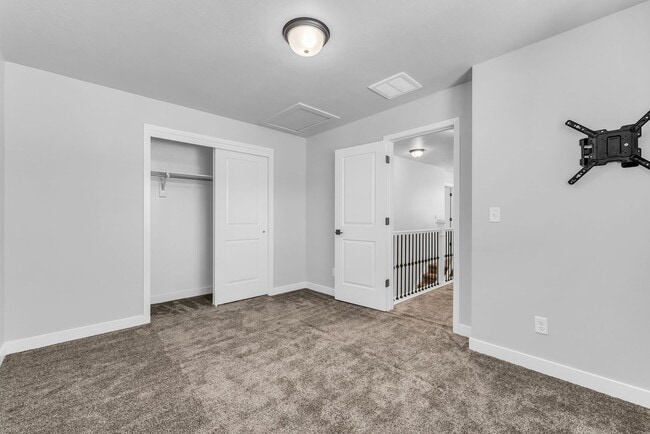 Building Photo - 3062 S 2425 W