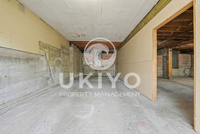 Building Photo - 860 Portal Ave