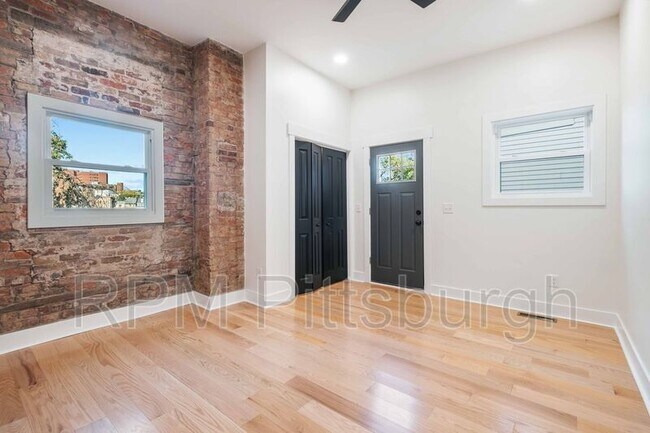 Building Photo - 161 Morewood Ave