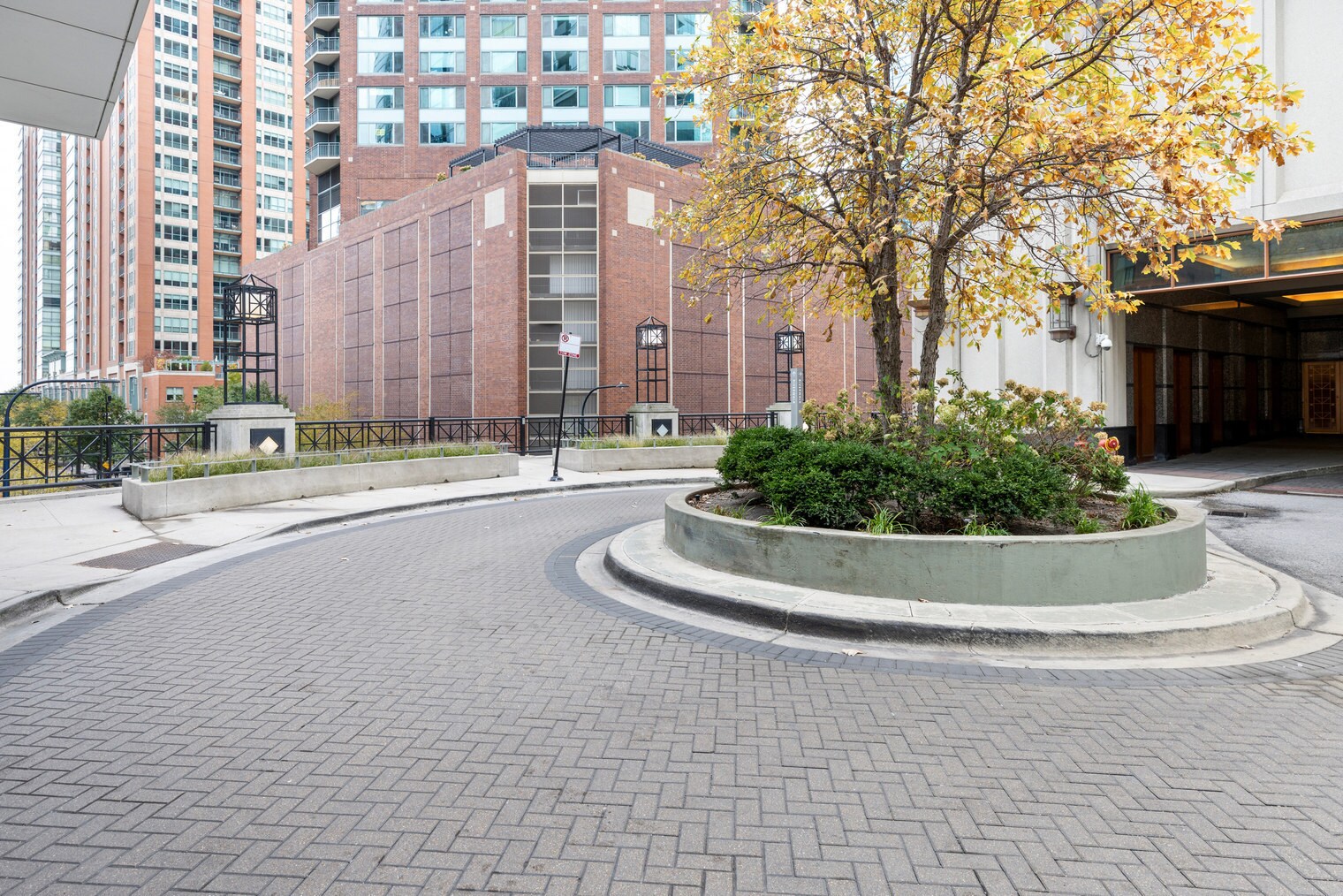 Building Photo - 340 E North Water St