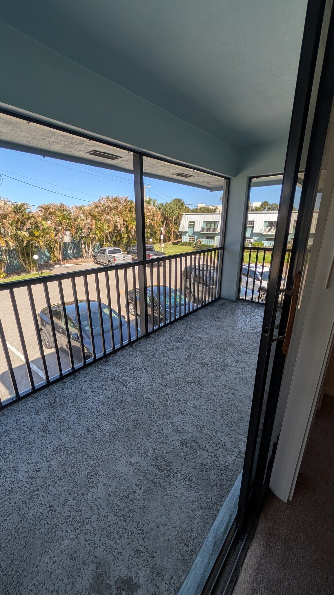 Screen Porch - 950 S Kanner Hwy